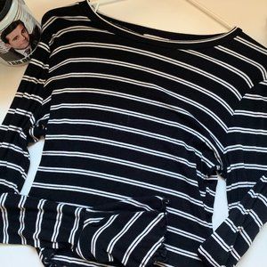 UO Soft Ribbed Top Black & White with Flared Sleeves Size Large 🐼